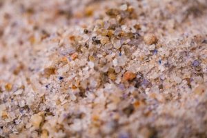 Техническая соль Галит с антислеживателем: как работает и зачем нужна