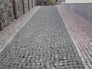 Сколько стоит гранитная брусчатка? Полный разбор цен и факторов